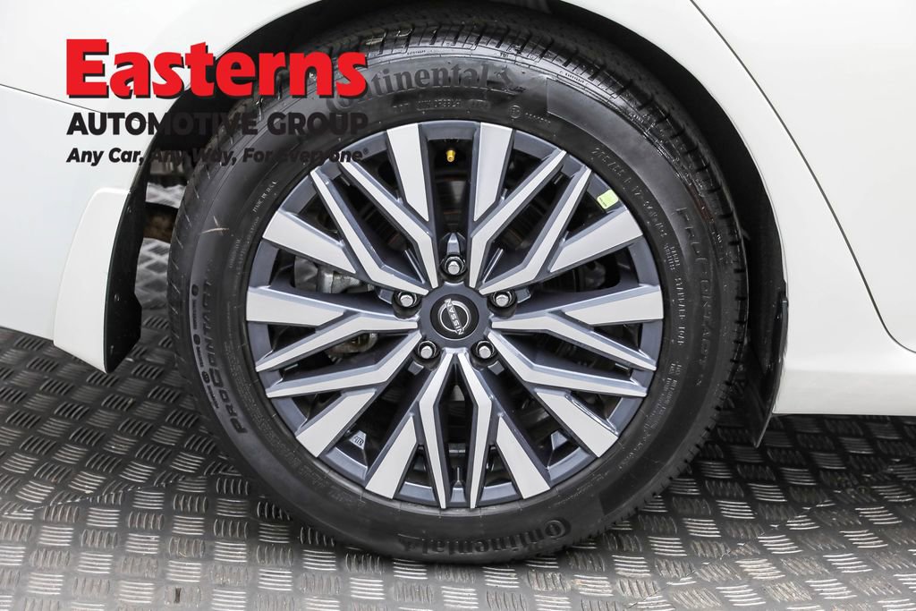 Used 2024 Nissan Altima 2.5 SV w/ SV Premium Package image 30