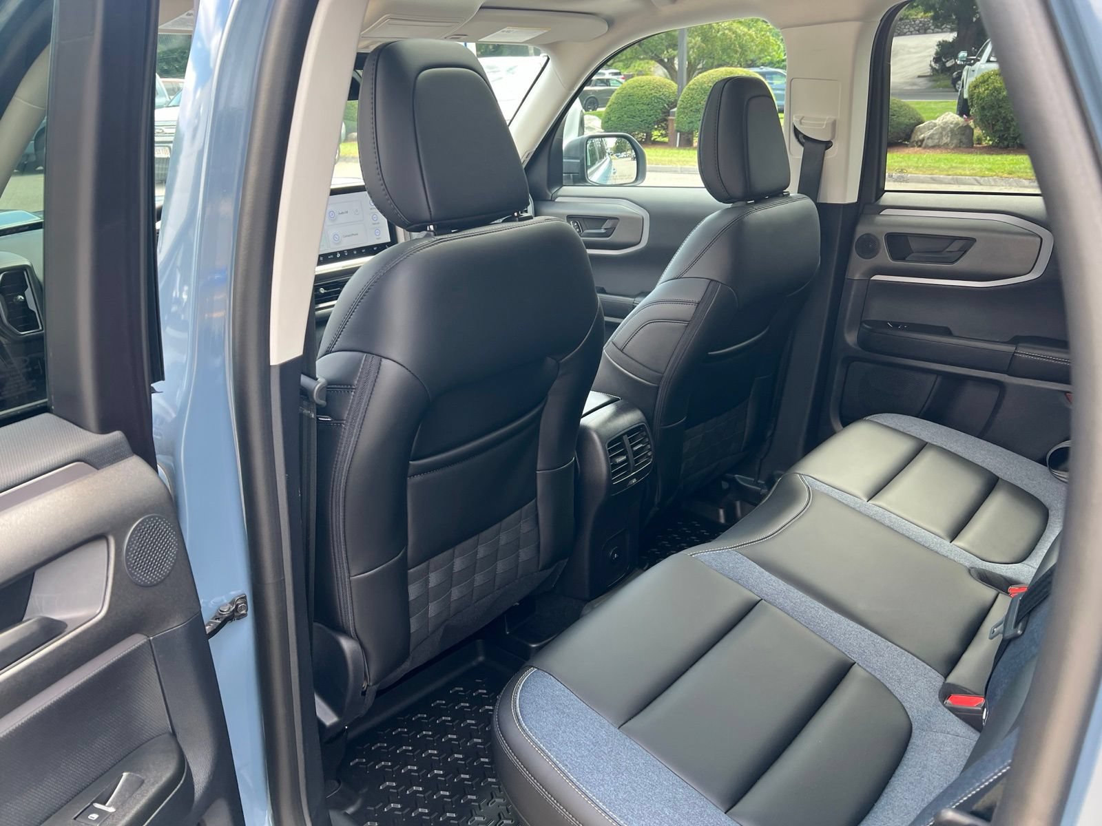 Used 2025 Ford Bronco Sport Outer Banks w/ Outer Banks Tech Package+ AWD/4WD image 15