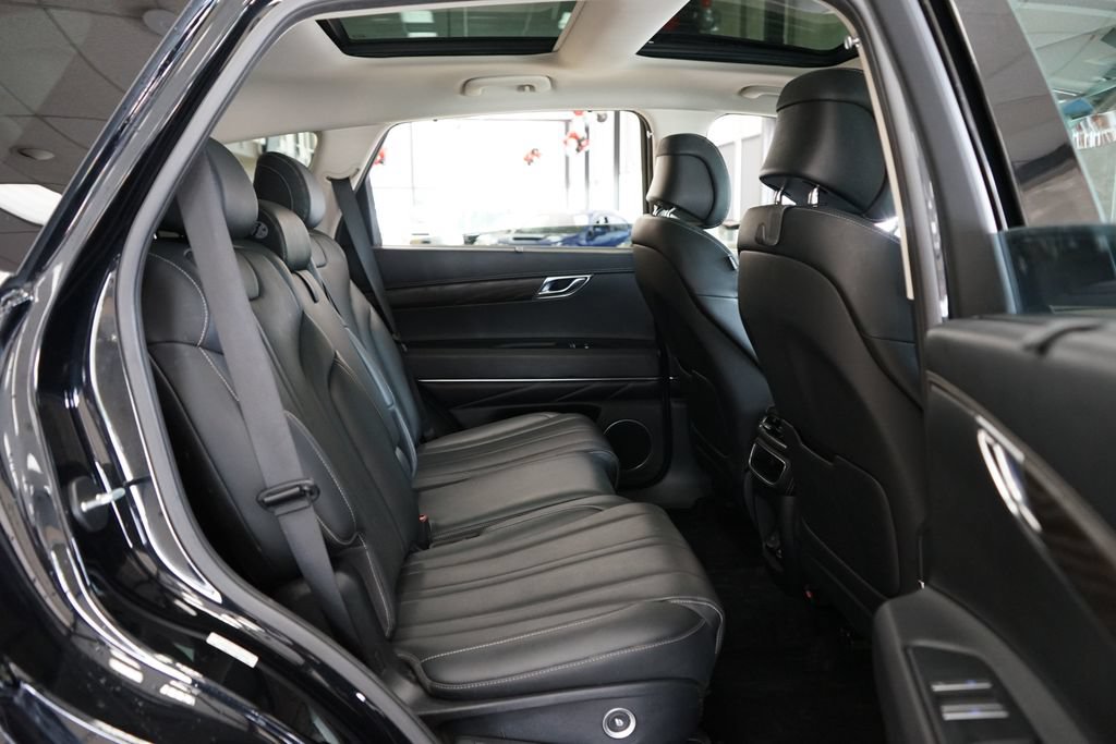 Used 2021 Genesis GV80 2.5T AWD/4WD image 14
