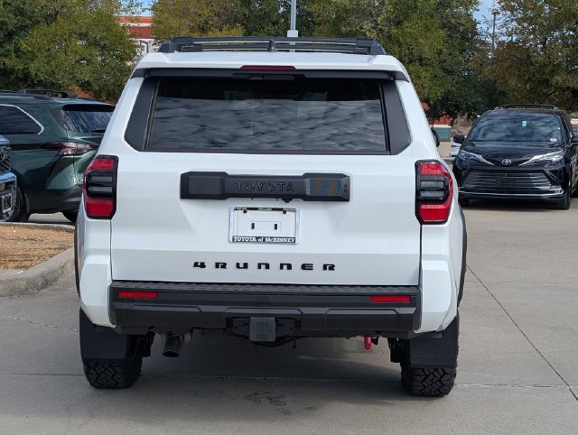 New 2026 Toyota 4Runner SR5 AWD/4WD image 5