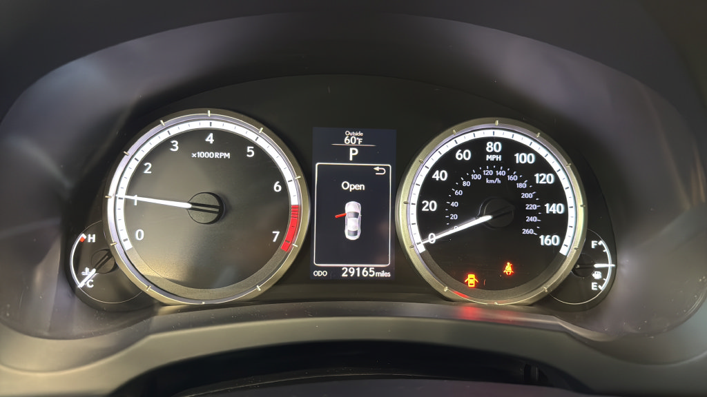 Used 2015 Lexus RC 350 w/ Navigation System Package RWD image 18
