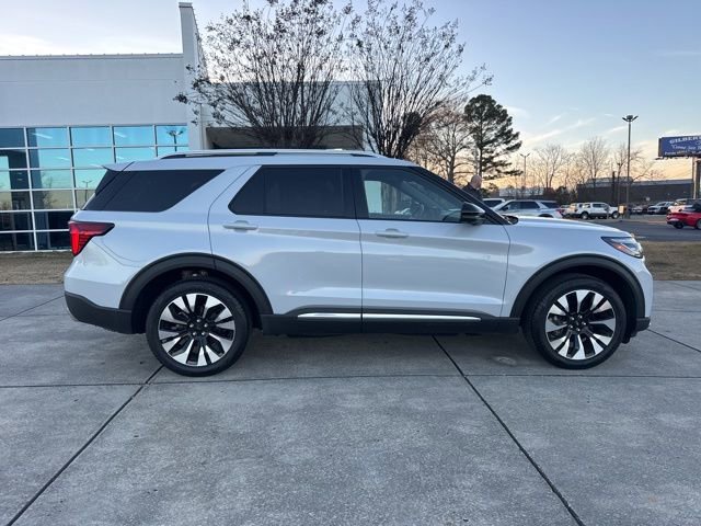 Used 2025 Ford Explorer Platinum w/ LUX Leather Package image 8