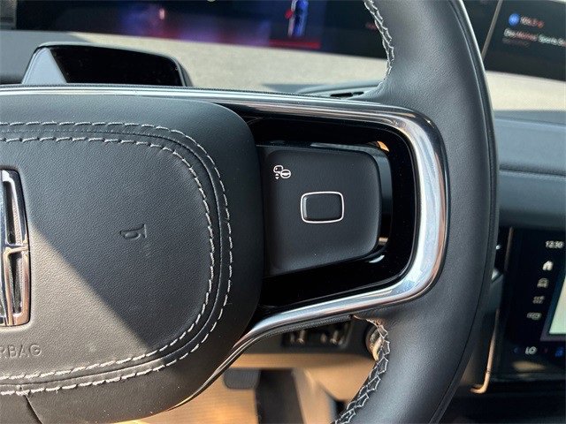 New 2025 Lincoln Navigator Reserve w/ Jet Appearance Package image 29