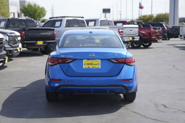 Used 2025 Nissan Sentra SV image 7