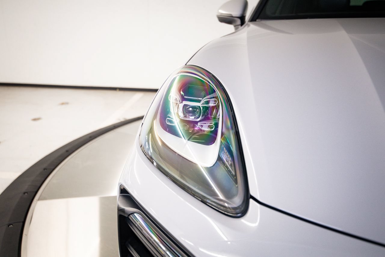 Certified 2023 Porsche Cayenne AWD/4WD image 13