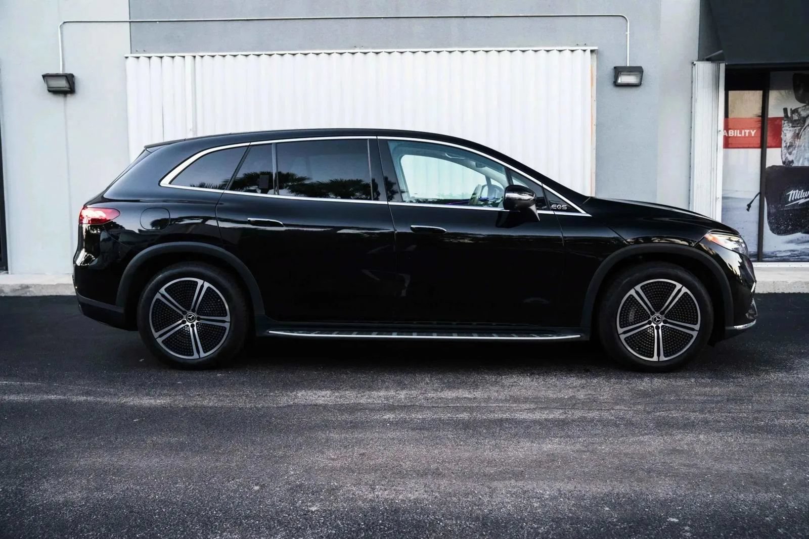 Used 2023 Mercedes-Benz EQS 450+ Sedan image 4