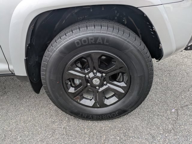 Used 2019 Toyota 4Runner SR5 AWD/4WD image 12