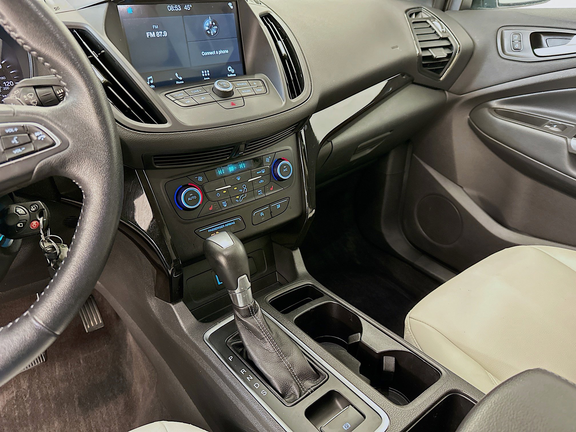 Used 2018 Ford Escape SEL w/ SEL Sport Appearance Package image 26