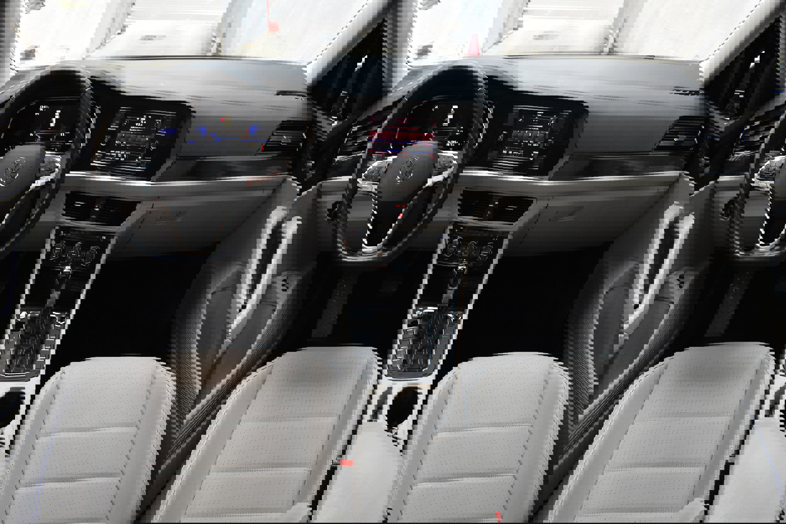 Used 2022 Volkswagen Jetta SE image 30