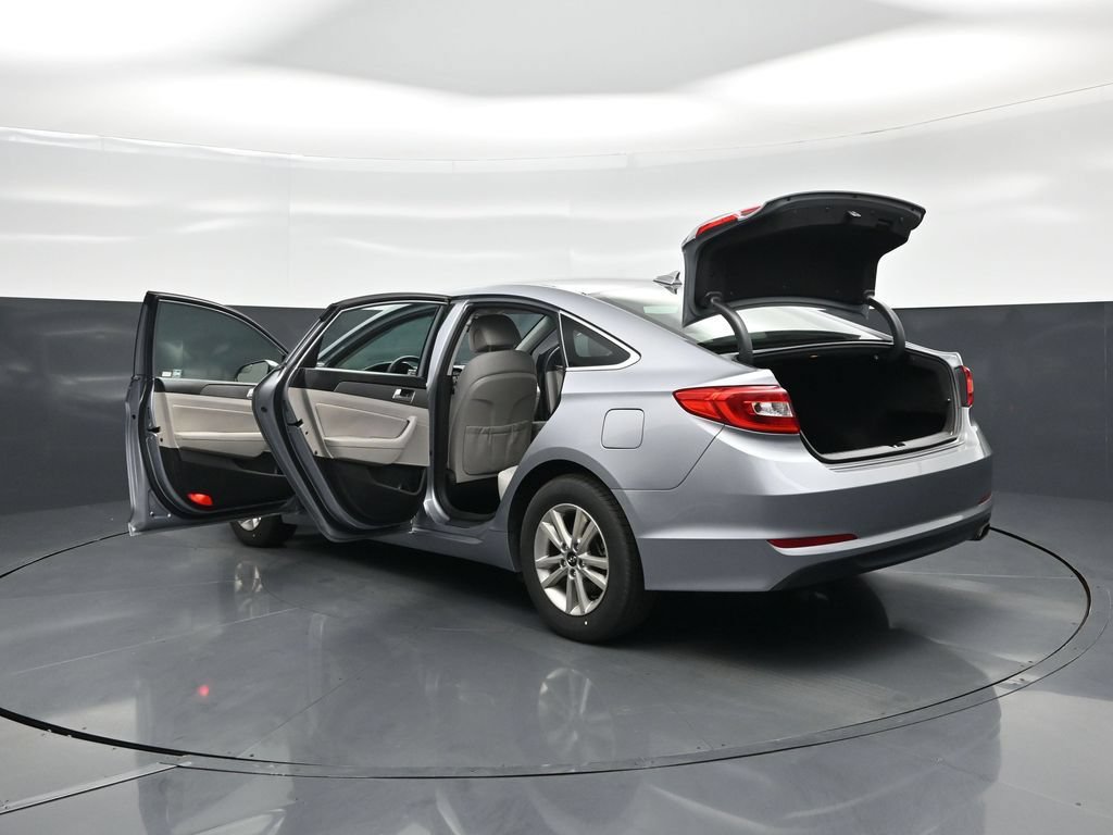 Used 2015 Hyundai Sonata SE w/ Option Group 09 FWD image 29