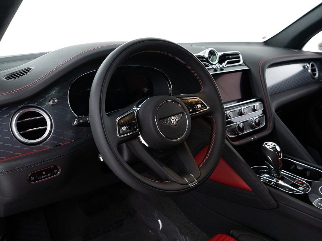New 2025 Bentley Bentayga image 13