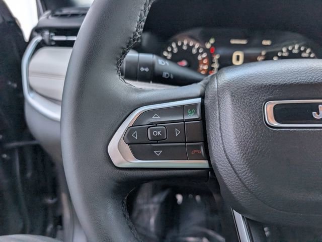 Used 2024 Jeep Compass Limited image 11