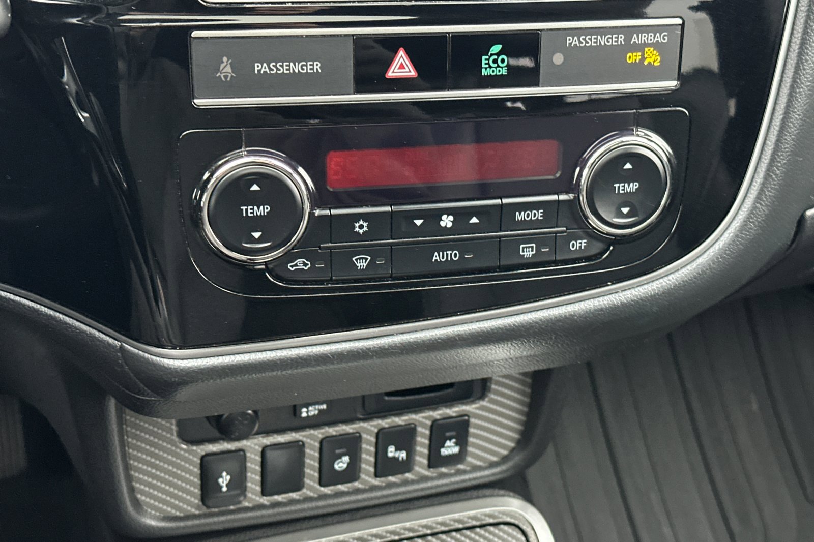 Used 2019 Mitsubishi Outlander GT image 42