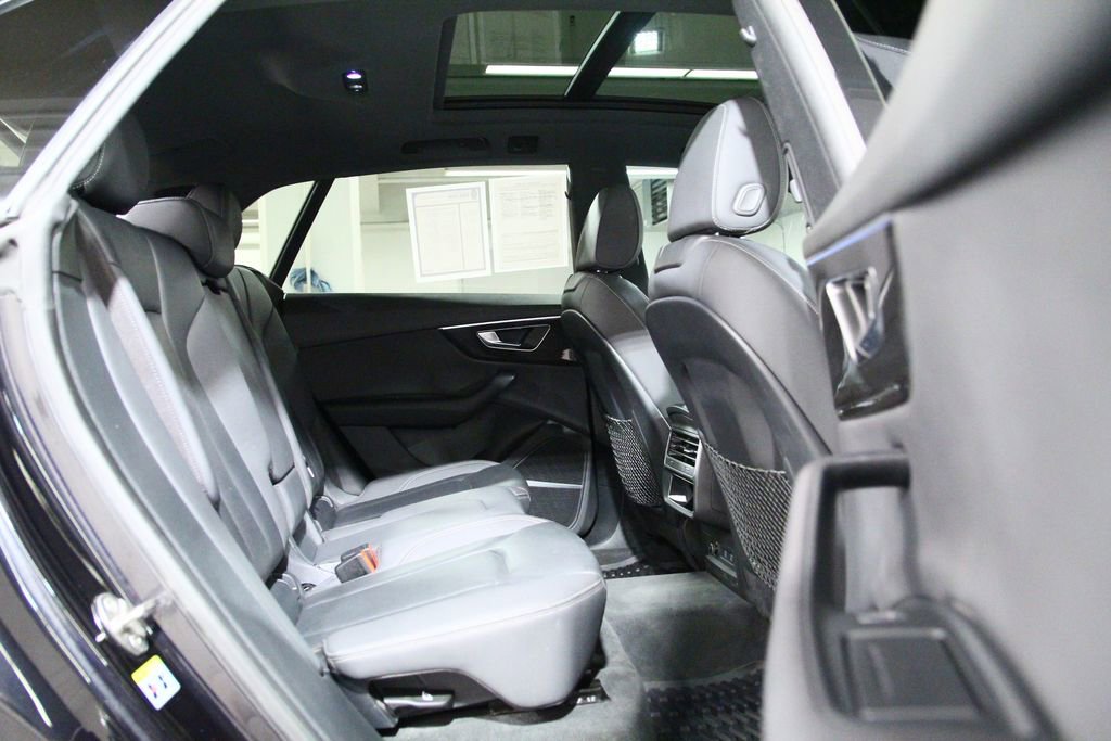 Used 2021 Audi Q8 Premium Plus w/ Premium Plus Package image 25