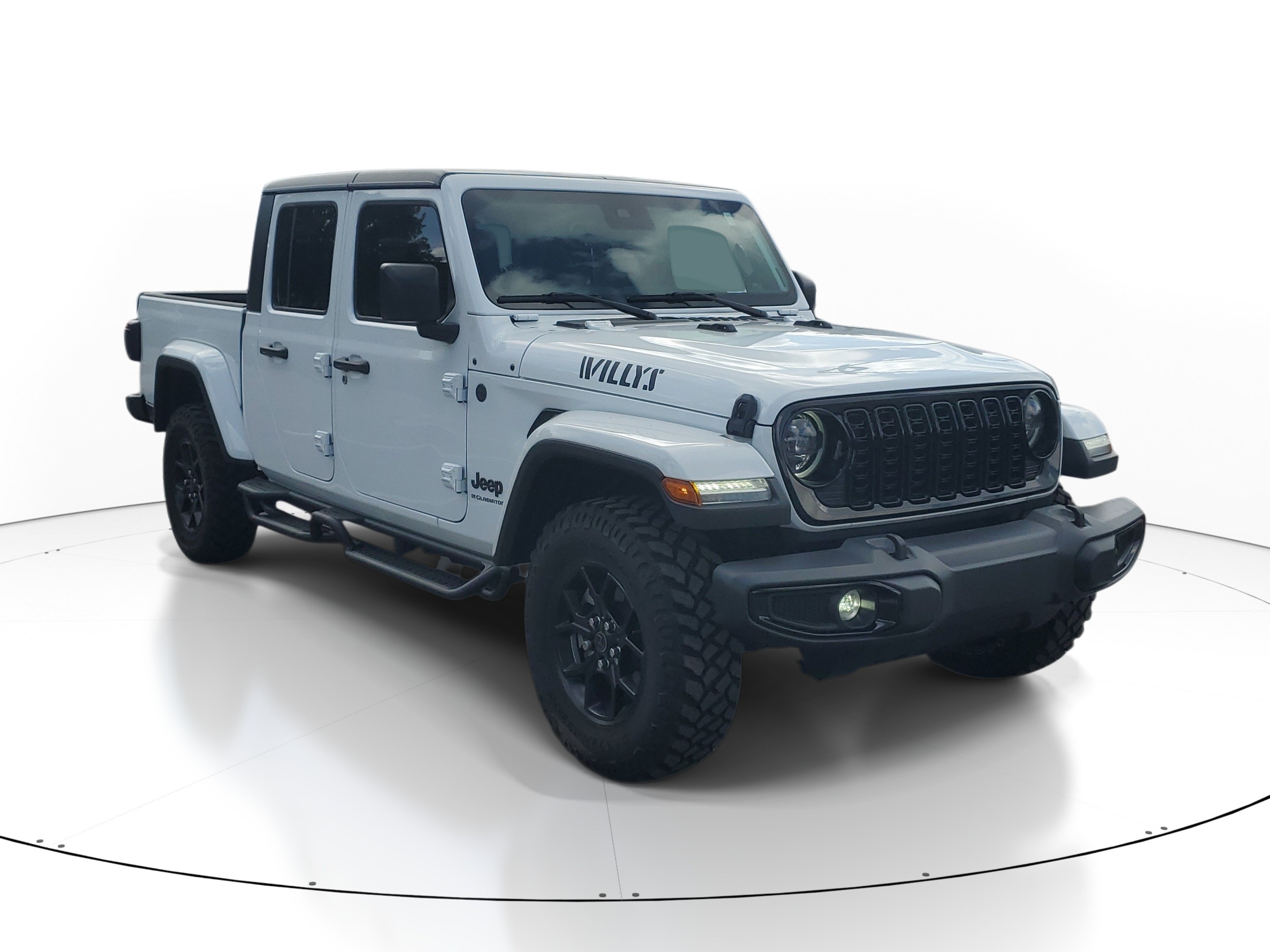 Used 2025 Jeep Gladiator Sport AWD/4WD image 2