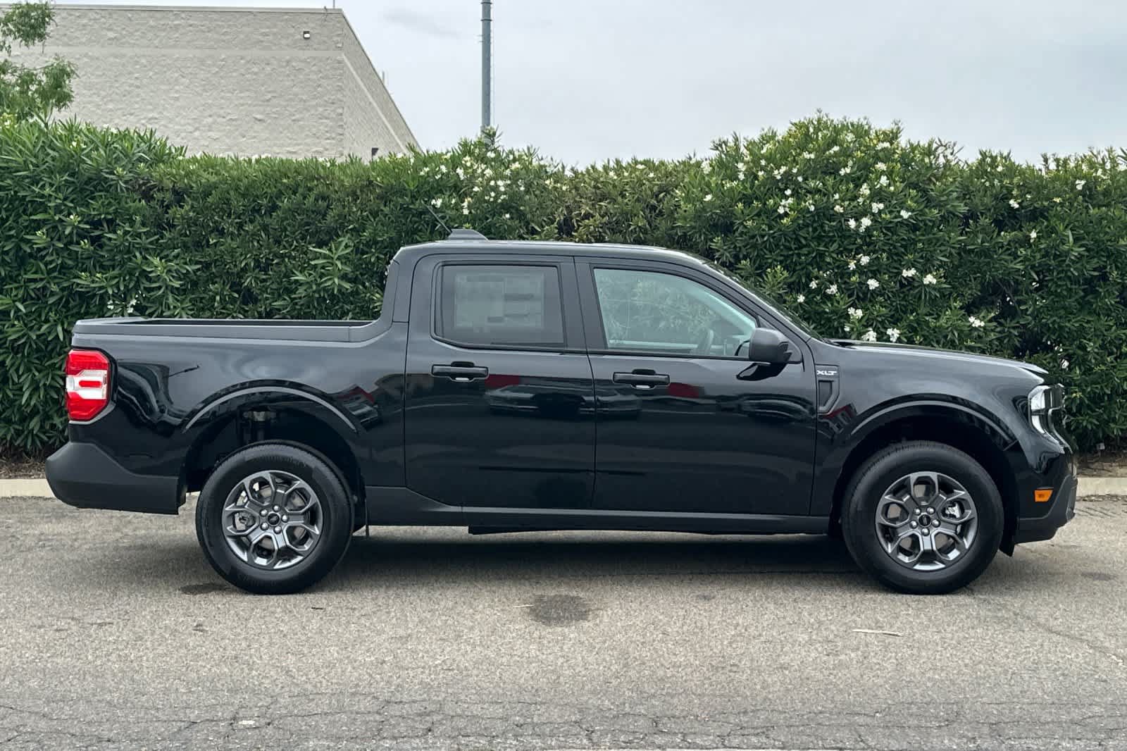 New 2026 Ford Maverick XLT FWD image 8