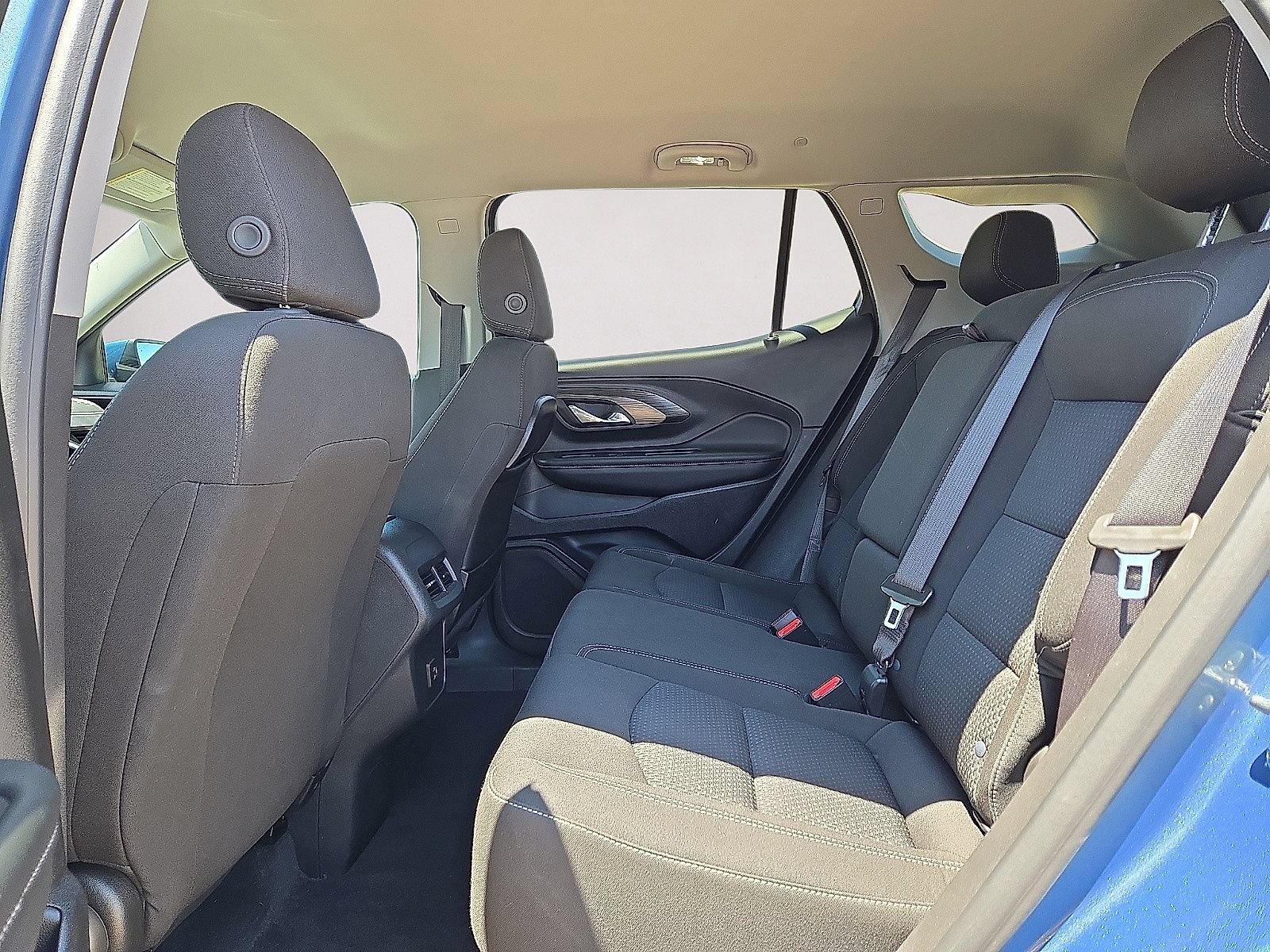 Used 2024 GMC Terrain SLE FWD image 15