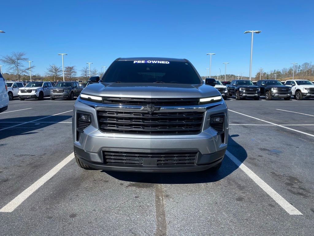 Used 2024 Chevrolet Traverse LS image 2