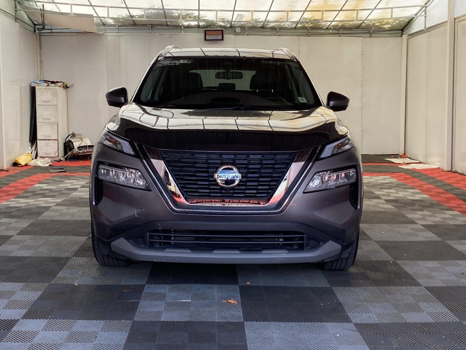 Used 2021 Nissan Rogue SV w/ Premium Package AWD/4WD image 2