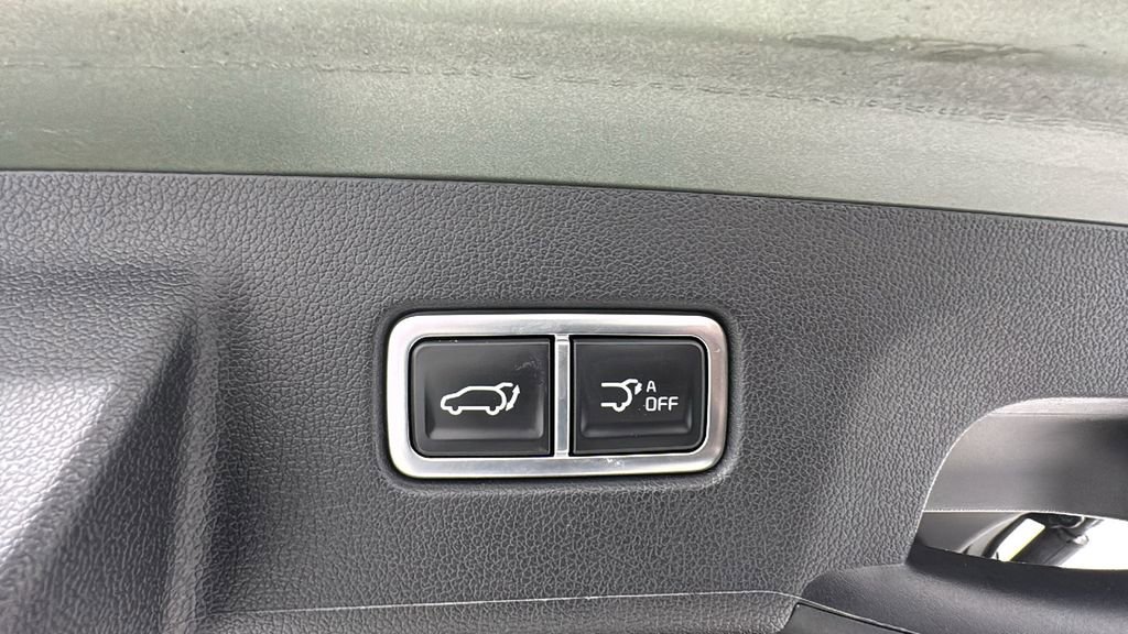 Used 2025 Kia Sorento SX image 17