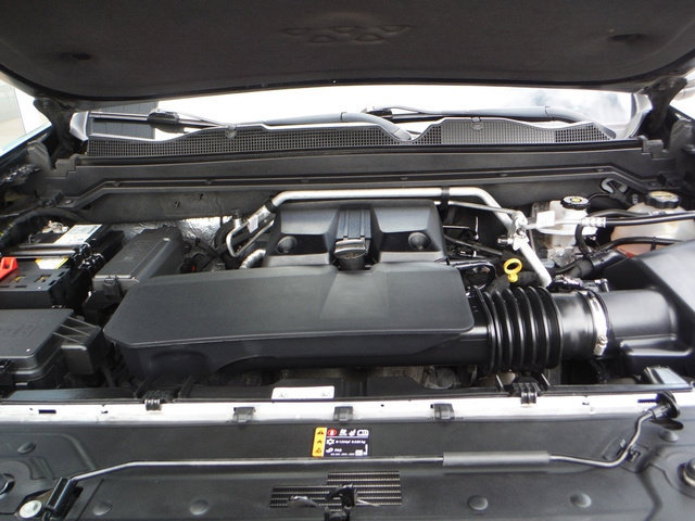 Used 2024 Chevrolet Colorado Trail Boss w/ Advanced Trailering Package AWD/4WD image 12