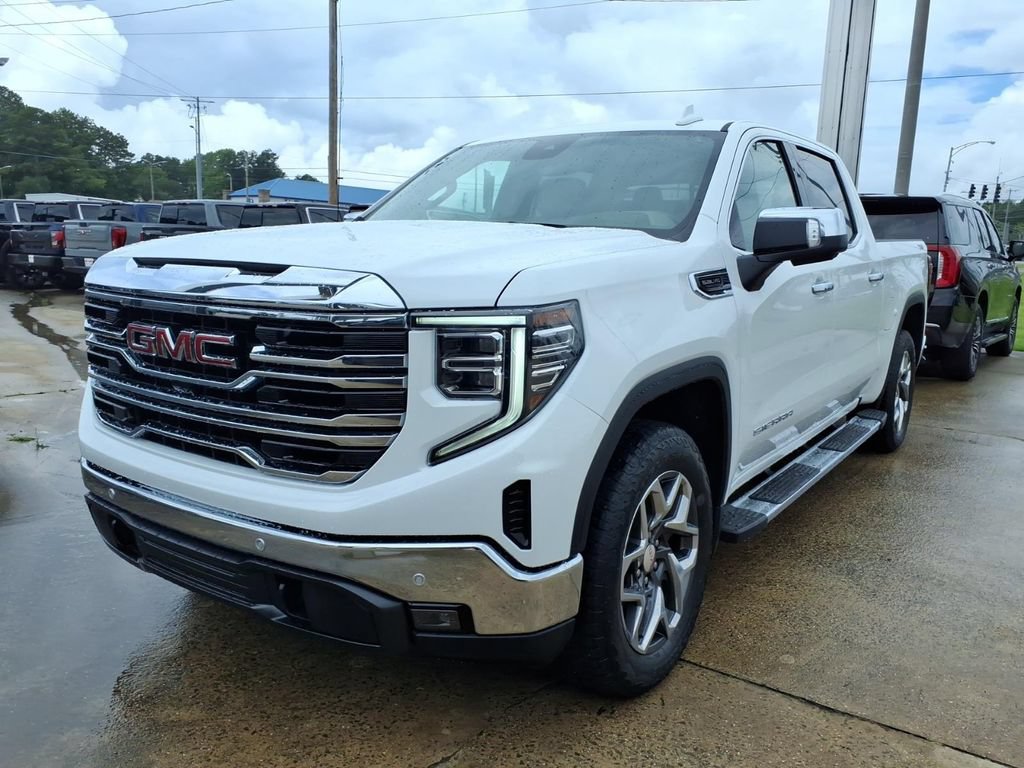 Used 2024 GMC Sierra 1500 SLT w/ SLT Premium Plus Package AWD/4WD image 3