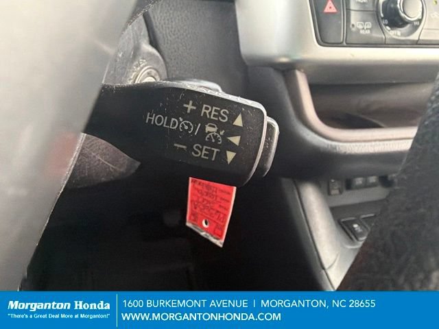 Used 2017 Toyota Highlander LE AWD/4WD image 15