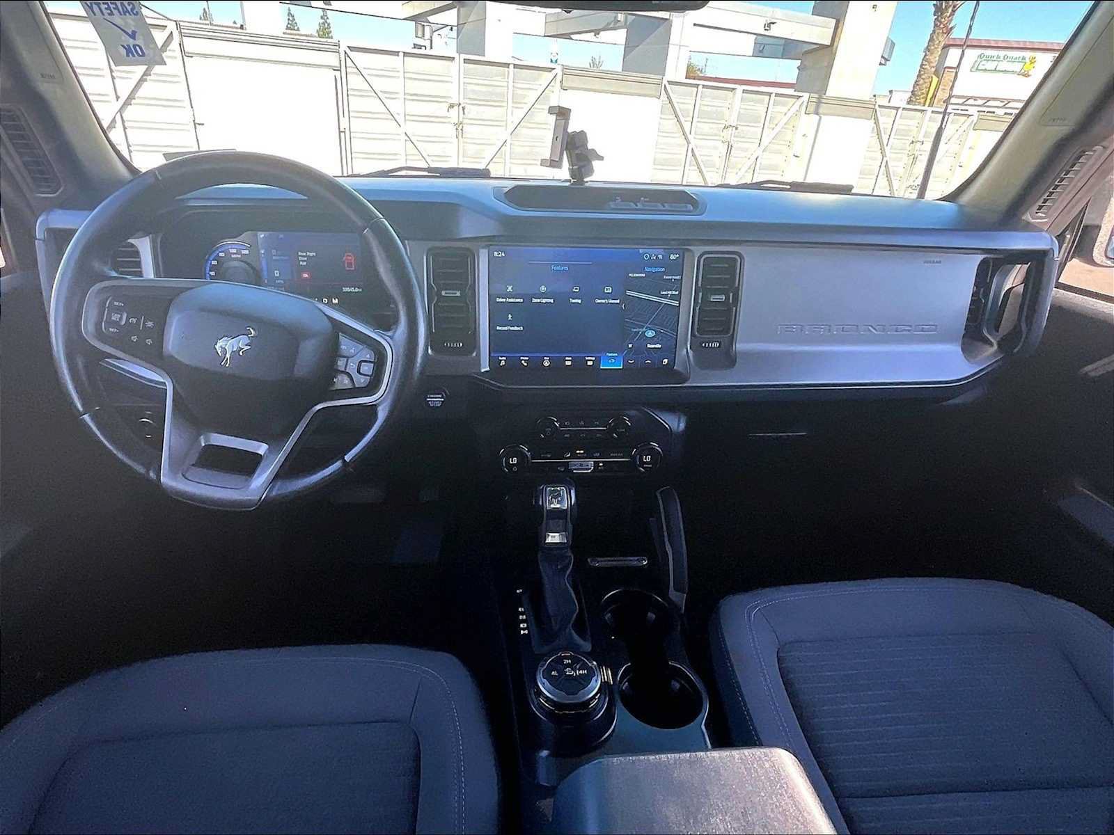 Used 2023 Ford Bronco Outer Banks AWD/4WD image 16