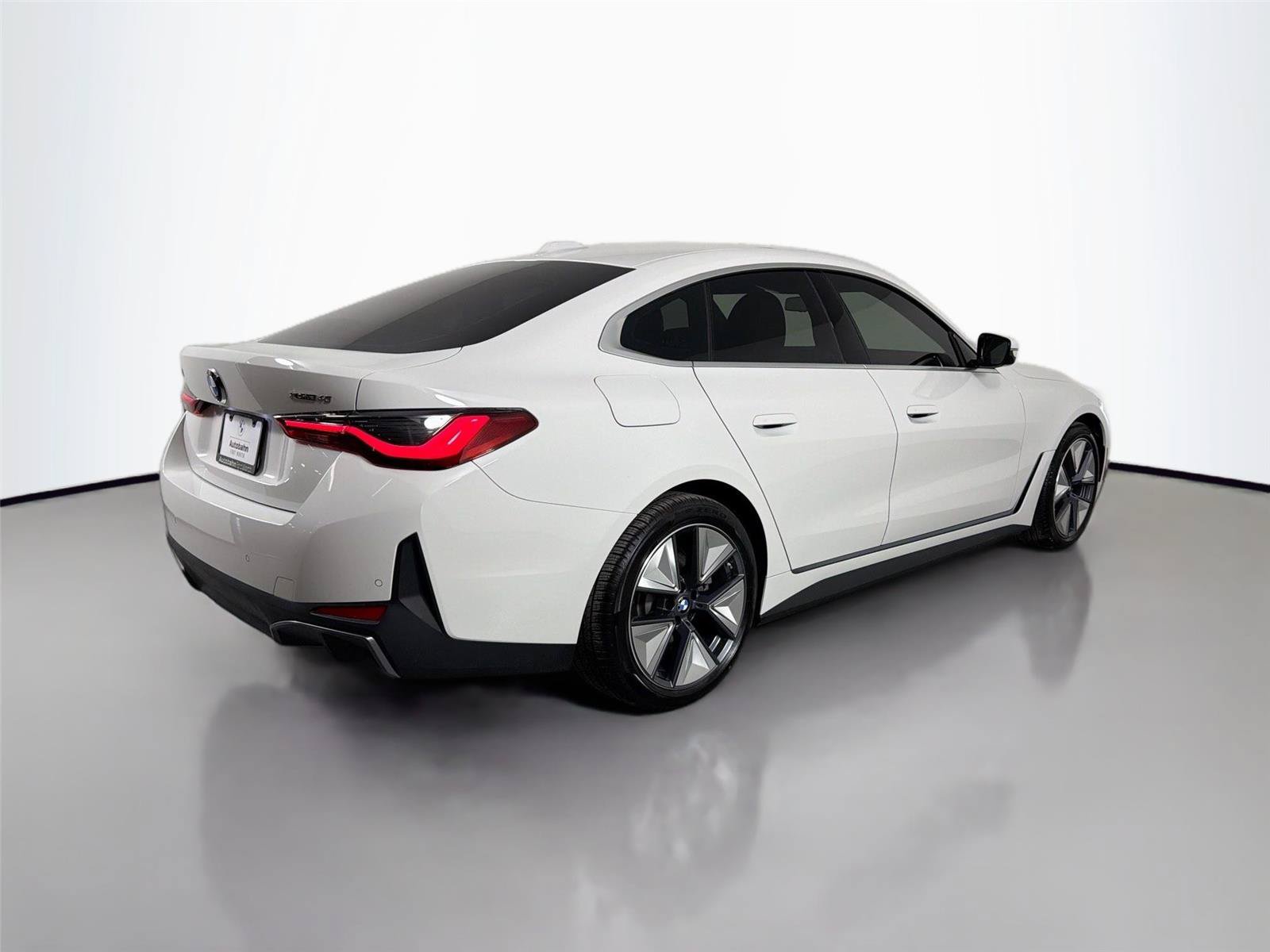 New 2026 BMW i4 xDrive40i w/ Premium Package AWD/4WD image 10