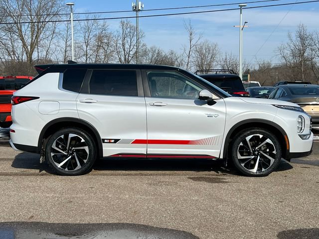 Used 2024 Mitsubishi Outlander Ralliart image 15