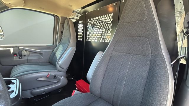 Used 2024 GMC Savana 2500 w/ Driver Convenience Package RWD image 20