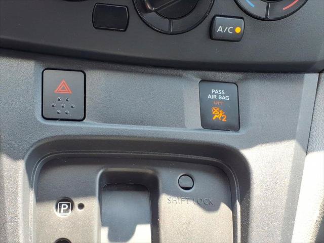 Used 2020 Nissan NV200 S FWD image 22