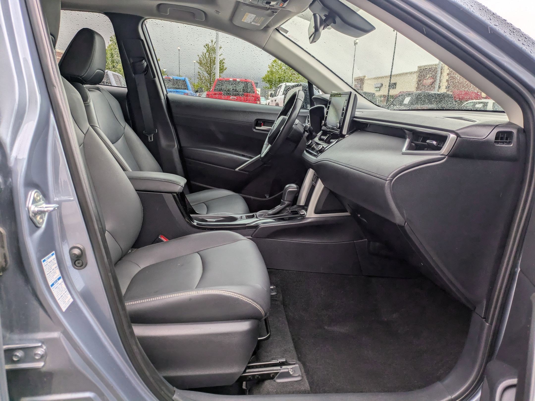 Used 2022 Toyota Corolla Cross XLE w/ Convenience Package AWD/4WD image 34
