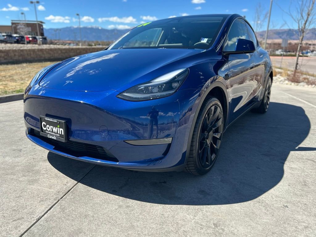 Used 2024 Tesla Model Y Long Range image 3