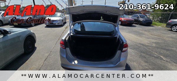 Used 2017 Ford Fusion SE image 27