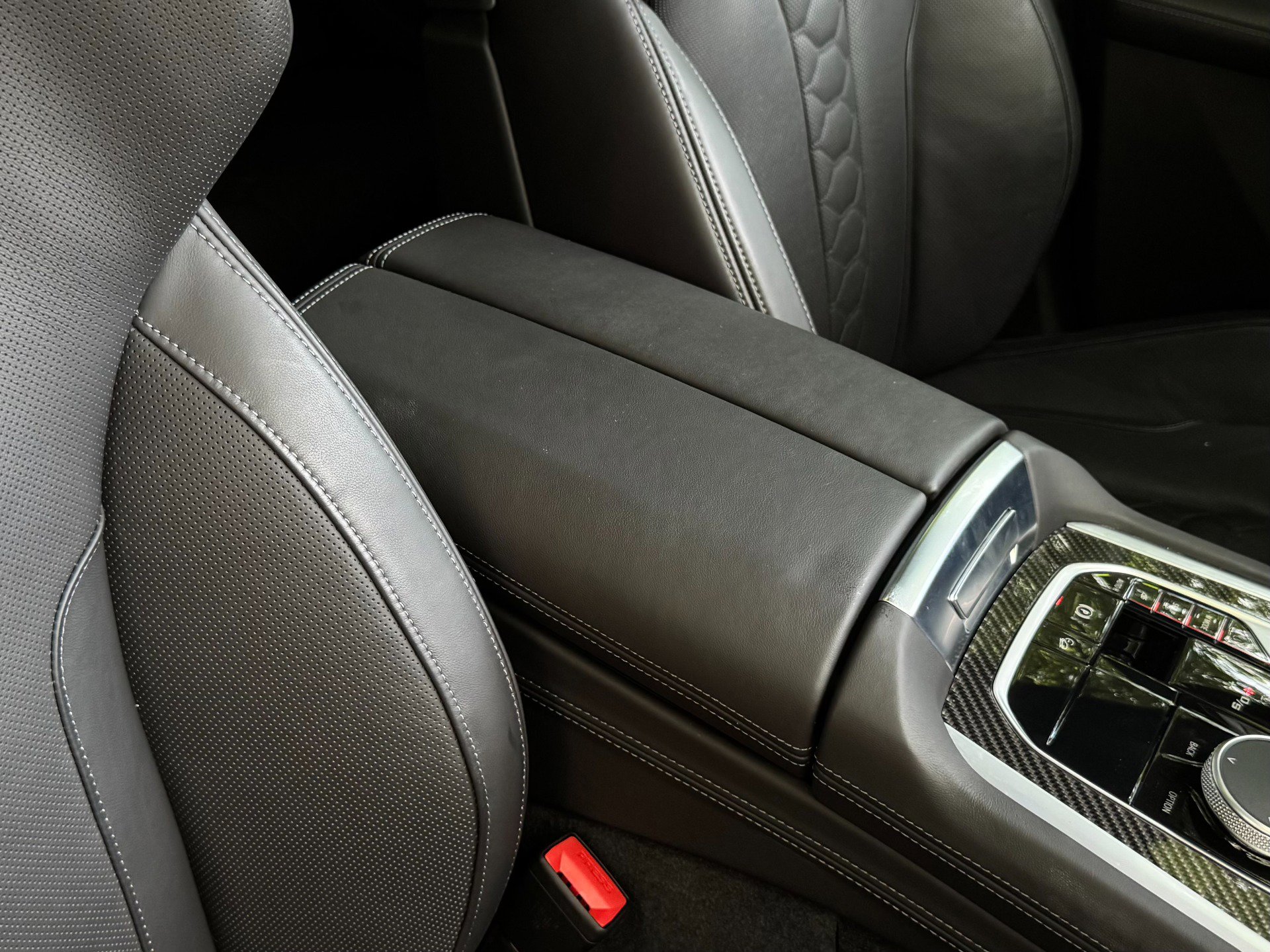 Used 2024 BMW X6 M Competition w/ Executive Package image 30