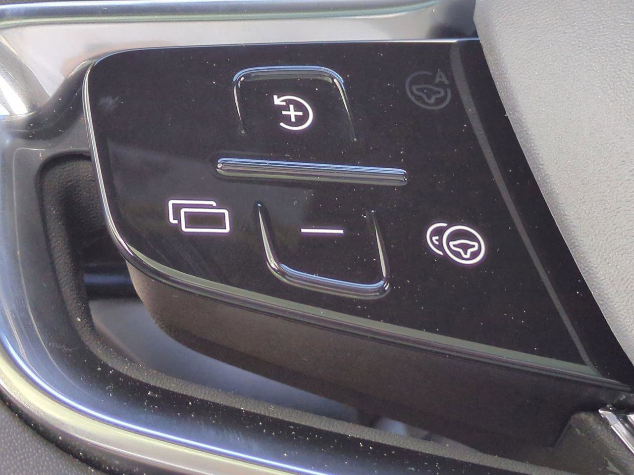 New 2025 Volvo EX90 Ultra AWD/4WD image 24