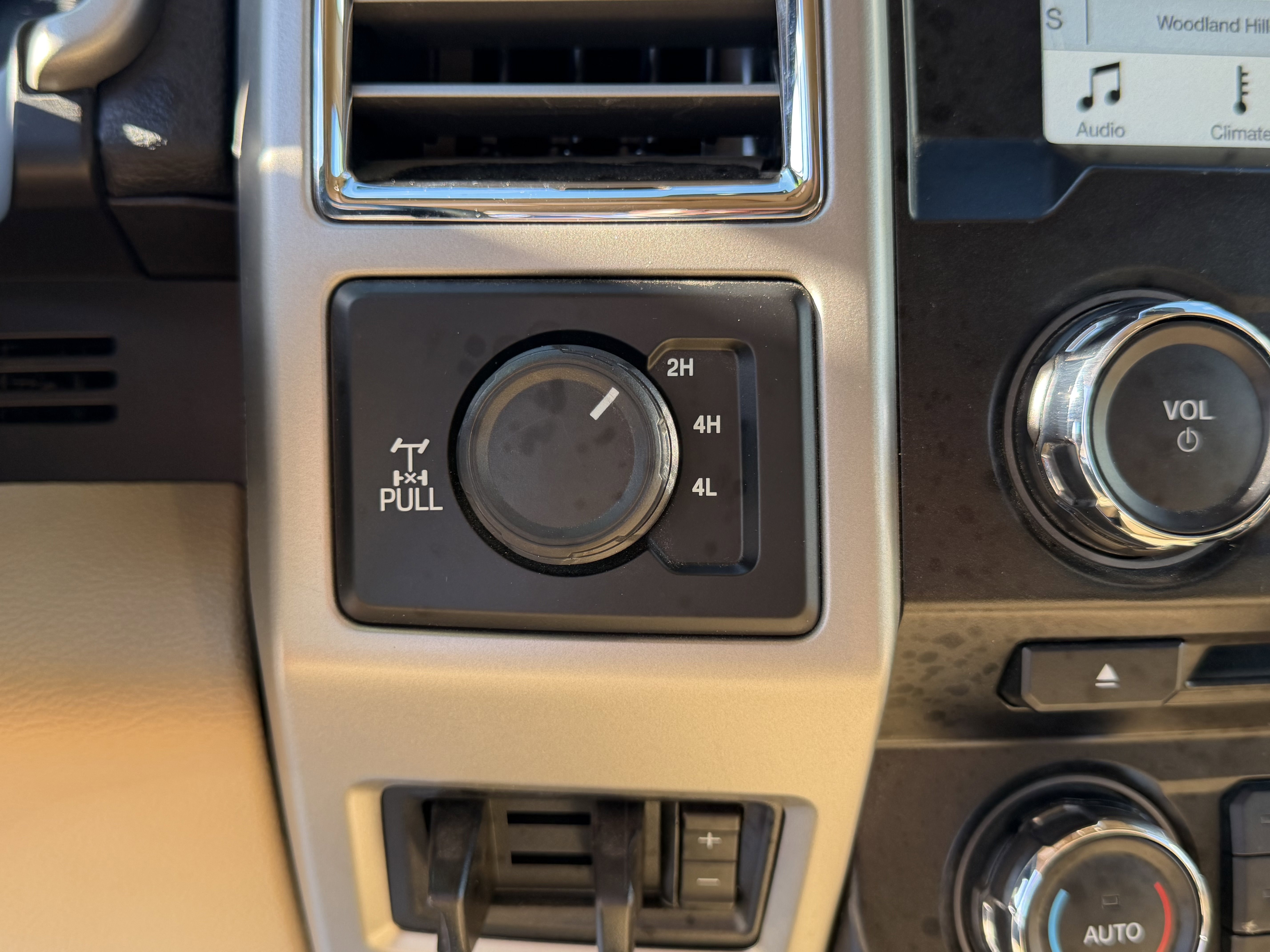 Certified 2017 Ford F250 Lariat w/ Lariat Value Package image 17