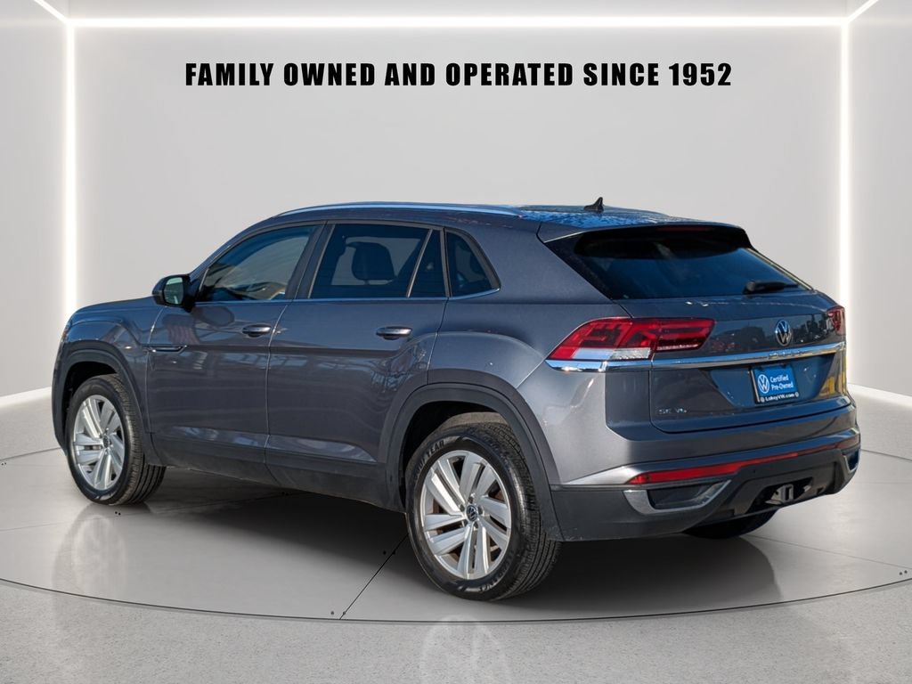 Certified 2023 Volkswagen Atlas Cross Sport SE w/ Panoramic Sunroof Package FWD image 4