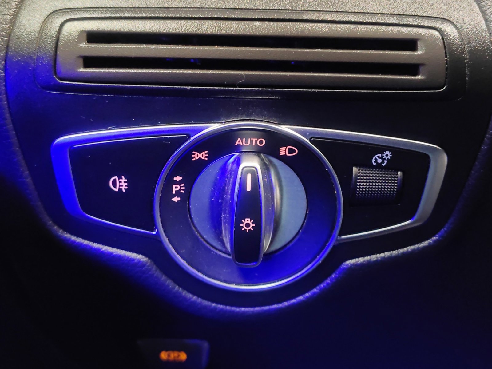 Used 2023 Mercedes-Benz GLC 43 AMG 4MATIC Coupe image 27