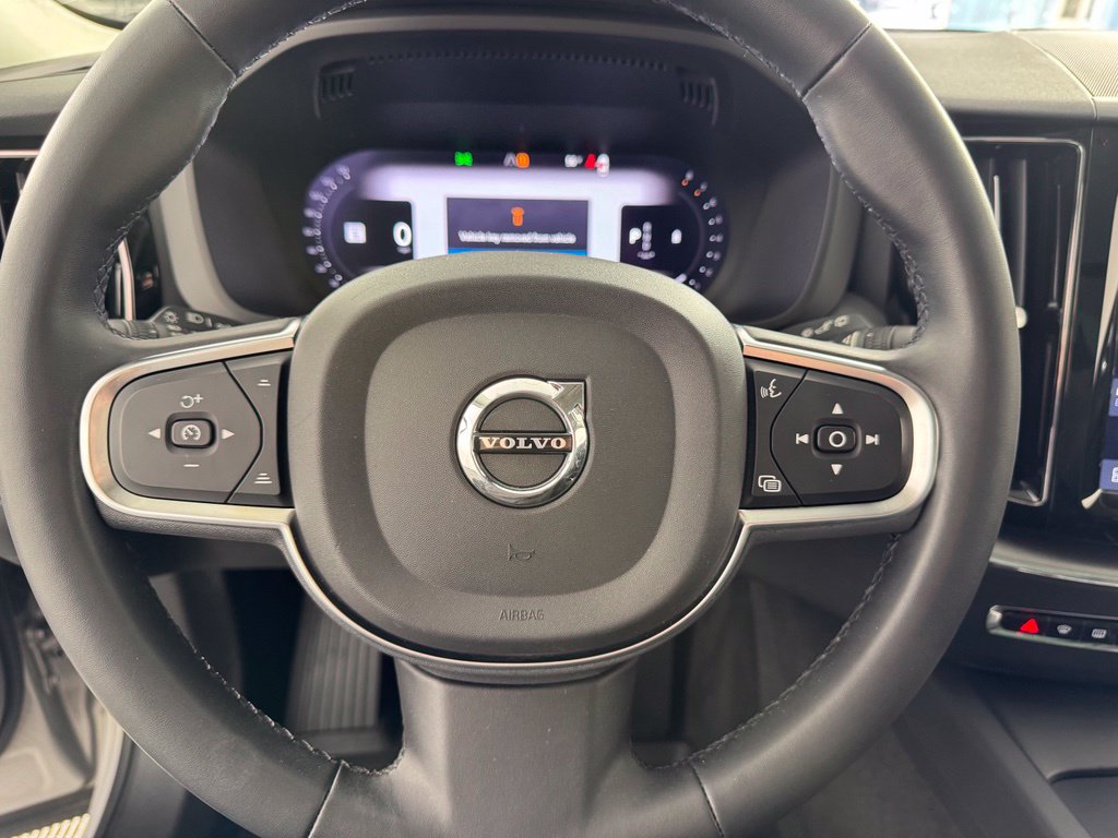 Certified 2023 Volvo XC60 B5 Core w/ Climate Package AWD/4WD image 28