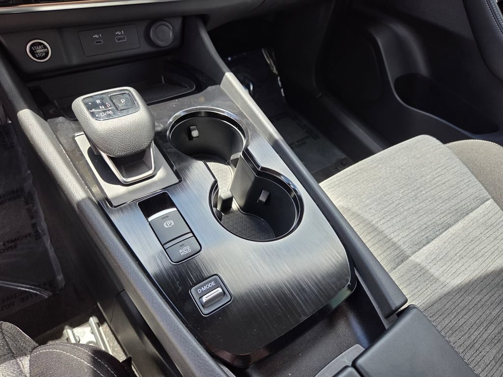 Used 2023 Nissan Rogue SV FWD image 22