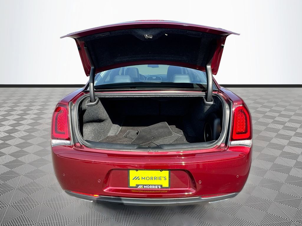Used 2022 Chrysler 300 Touring L w/ Popular Equipment Group AWD/4WD image 27
