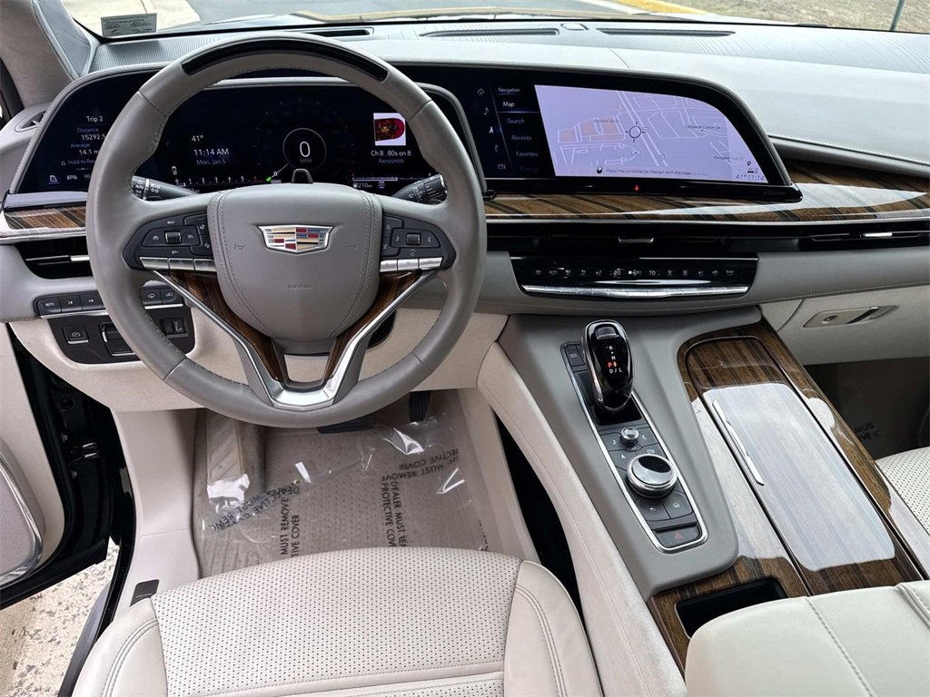 Used 2022 Cadillac Escalade ESV Premium Luxury Platinum image 20