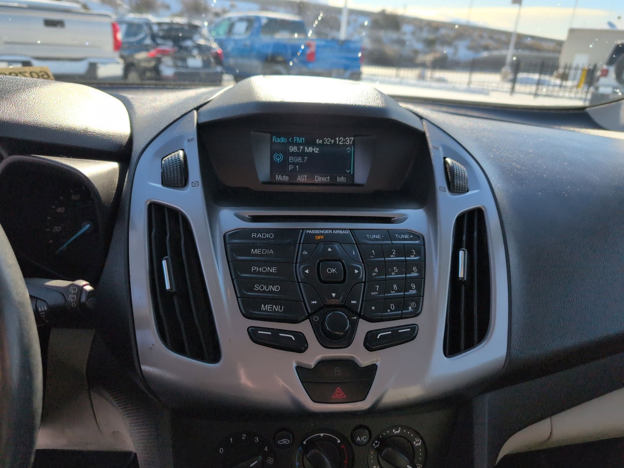 Used 2015 Ford Transit Connect XLT image 18