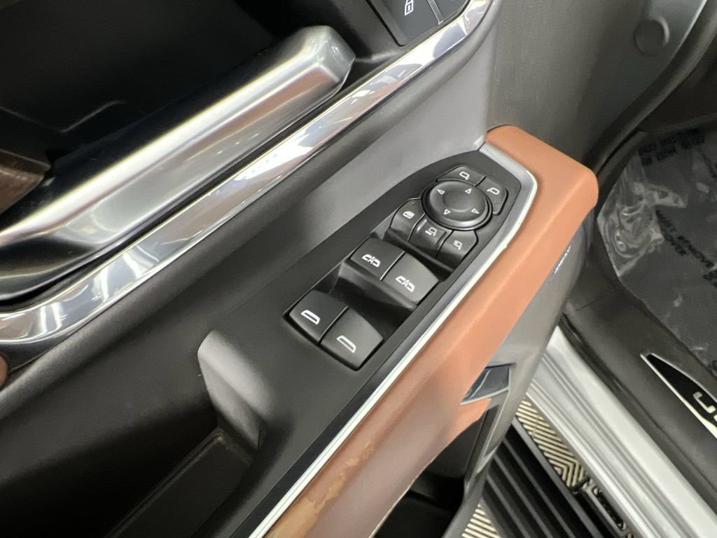Certified 2025 GMC Sierra 3500 Denali Ultimate AWD/4WD image 23