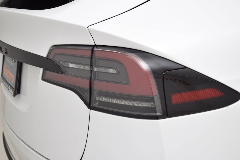Used 2022 Tesla Model X image 14