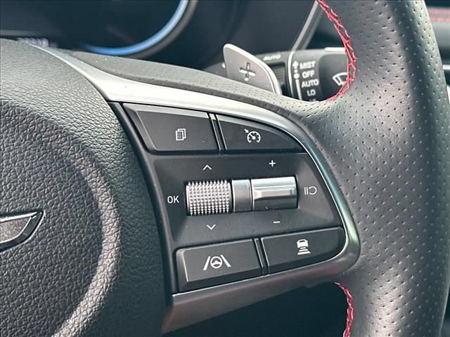Used 2023 Genesis G70 3.3T image 26