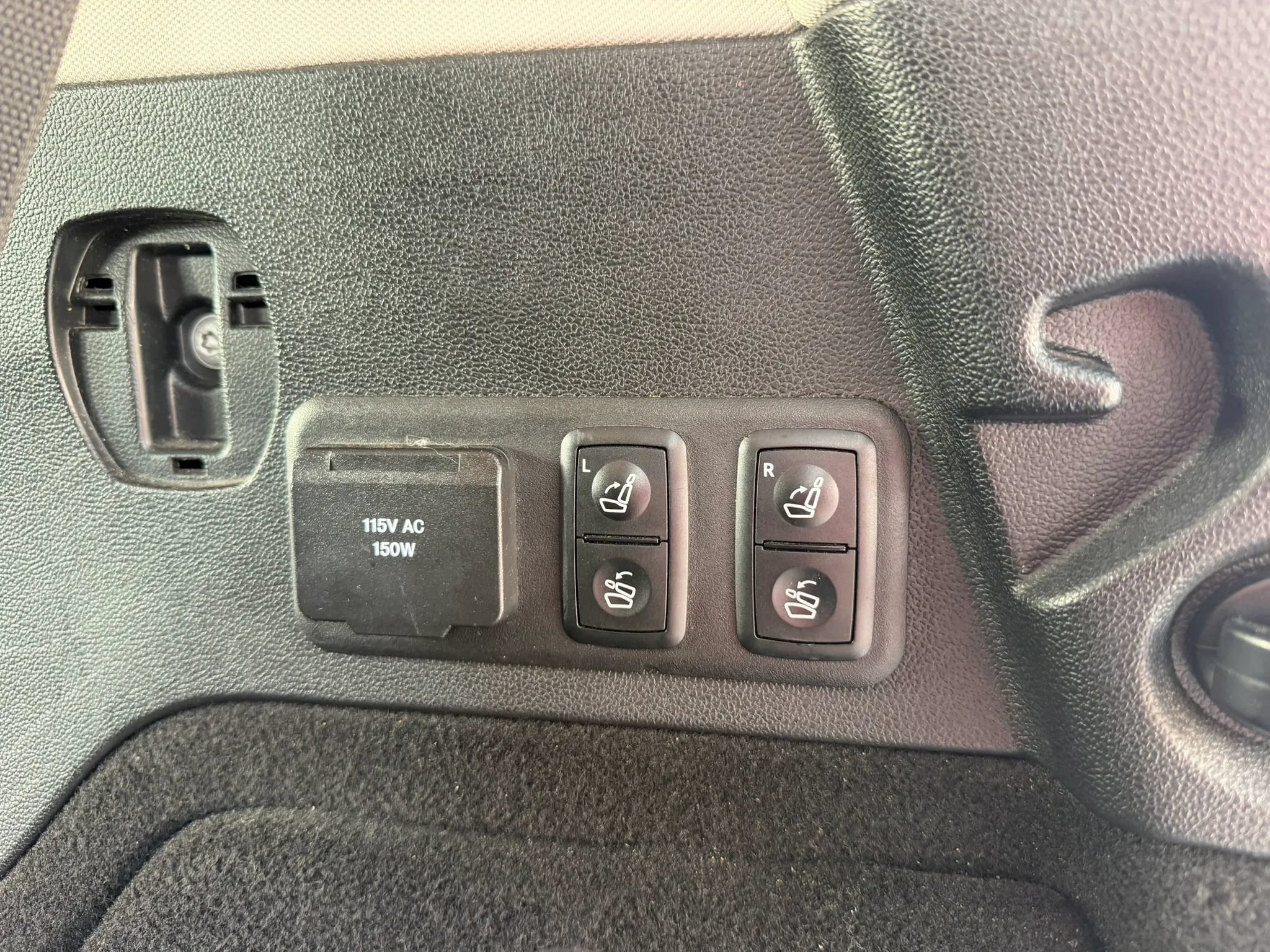 Used 2010 Mercedes-Benz GL 450 4MATIC image 17