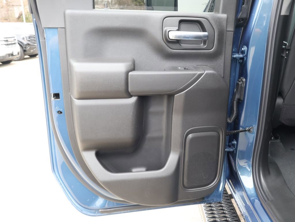 New 2026 Chevrolet Silverado 2500 Custom w/ Custom Convenience Package image 25
